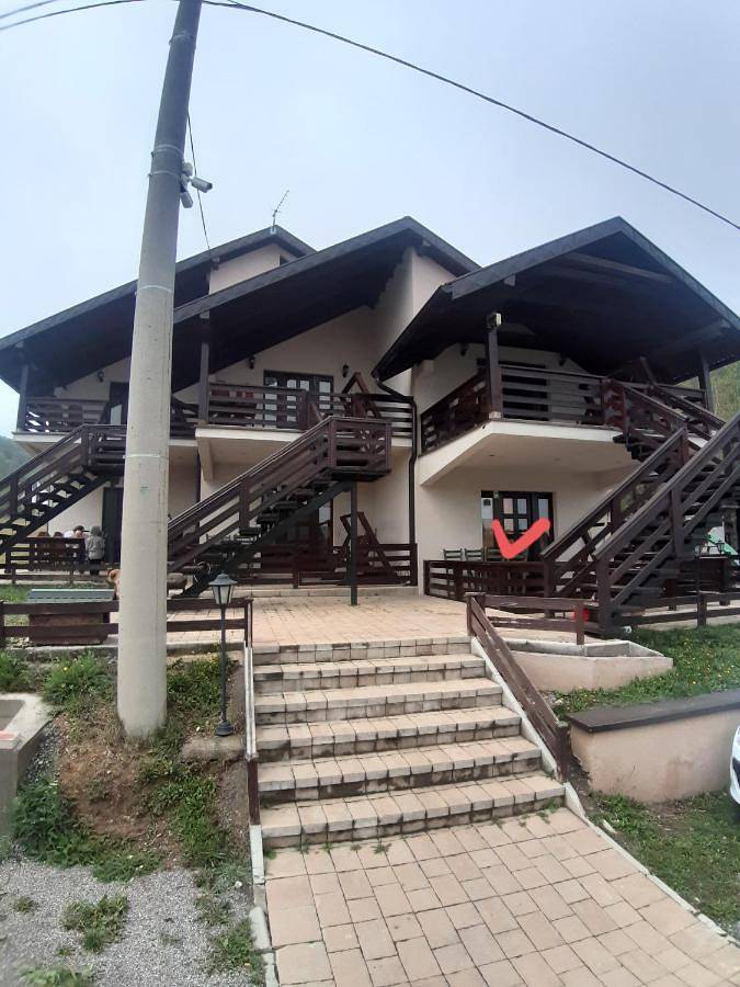 Appartement de vacances pour 5 personnes, avec vue ainsi que jardin et terrasse