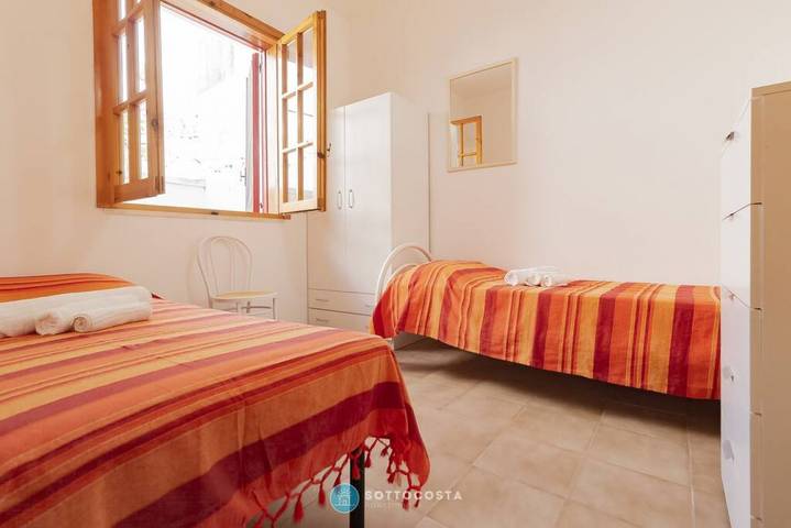 Entire apartment, Holiday apartment for 4 people in La Cueva, Melendugno