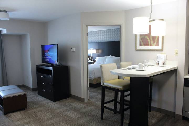 Hotel for 4 people, with pool in Ohio