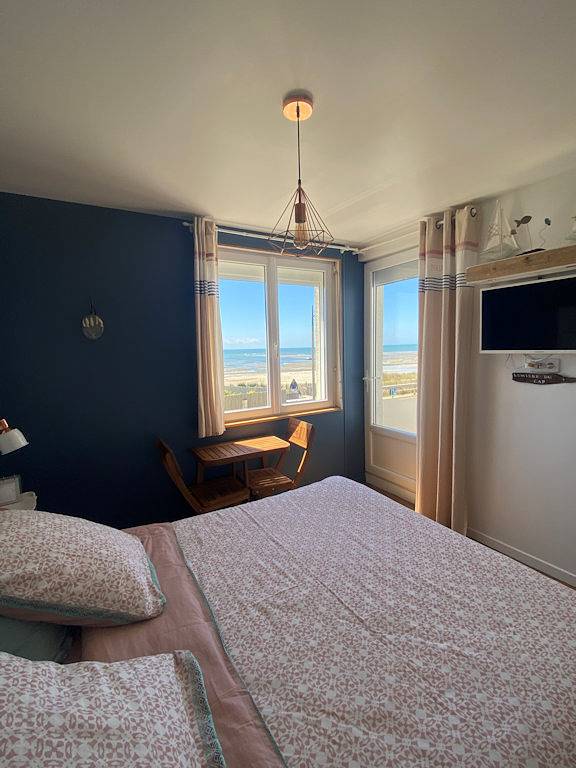 Chambres d'hôtes vue mer : La Villa plein vent - Lumière du cap in Barneville-Carteret, Côte de la Déroute
