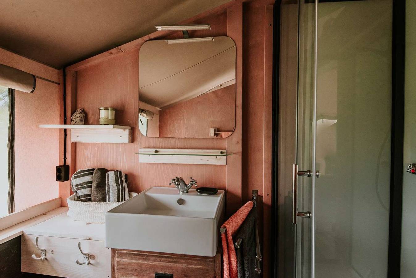 Ferienhaus für 6 Personen mit Garten in Delfstrahuizen, Friesland