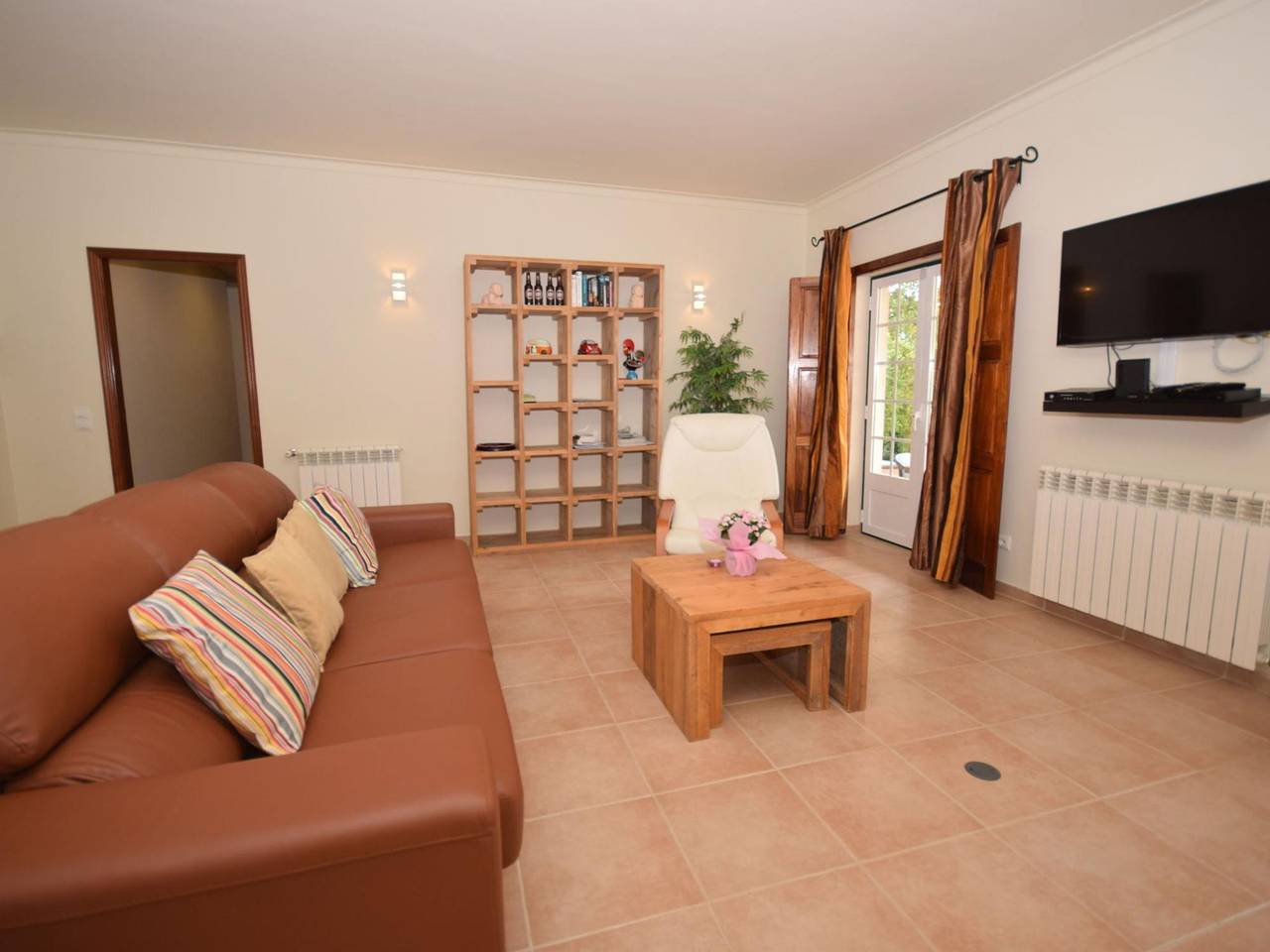 Luxurious Villa in Caldas da Rainha with Swimming Pool in Salir de Matos, Leiria District