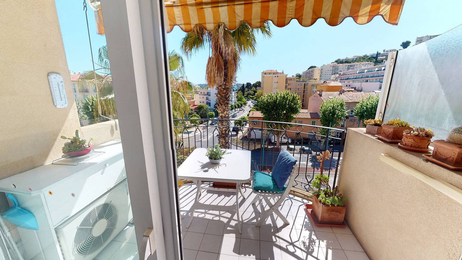 Gehele studio, Studio voor 2 personen met balkon/terras in Menton, Nice en omgeving