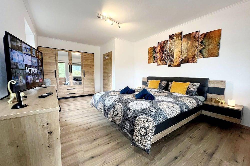 Ganze Wohnung, Ferienhaus Lieblingsplatz (150m2) mit großem Garten in Blaibach, Ostbayern