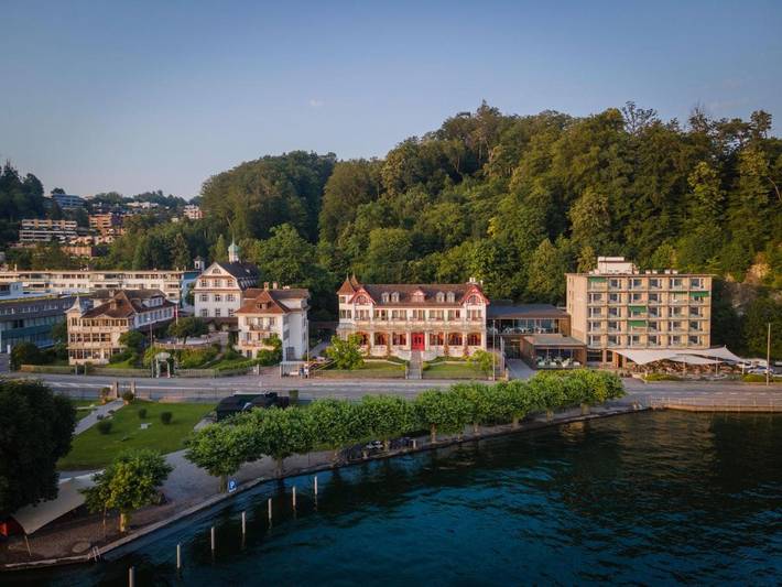 Pousadas para 2 pessoas, com vista e vista para o lago e ainda jardim em Lucerna