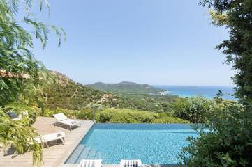 Villa pour 8 personnes, avec piscine dans Palombaggia