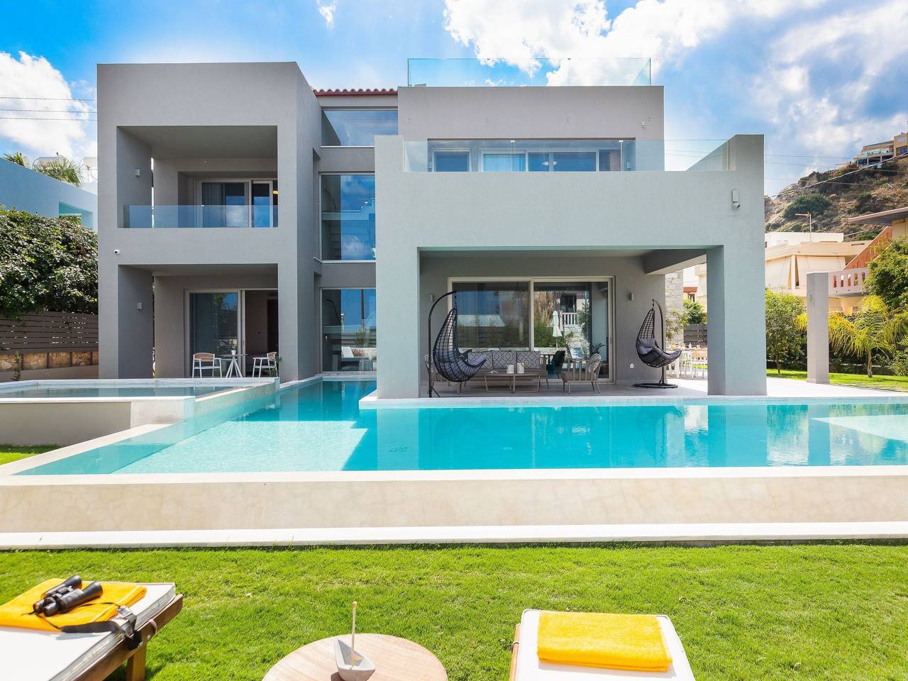 Villa mit beheiztem Pool in der Nähe von Strand und Geschäften in Platanias, Region de Chania