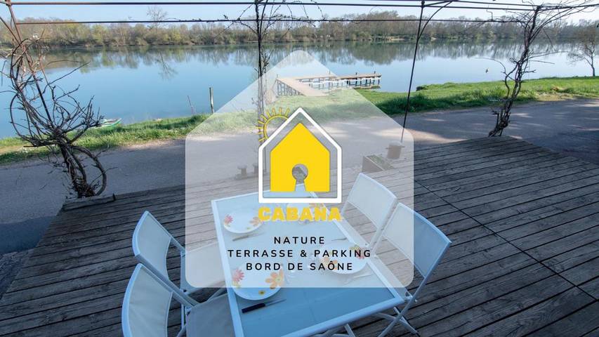 Gîte pour 3 personnes, avec Terrasse et Vue dans Saint-Martin-Belle-Roche