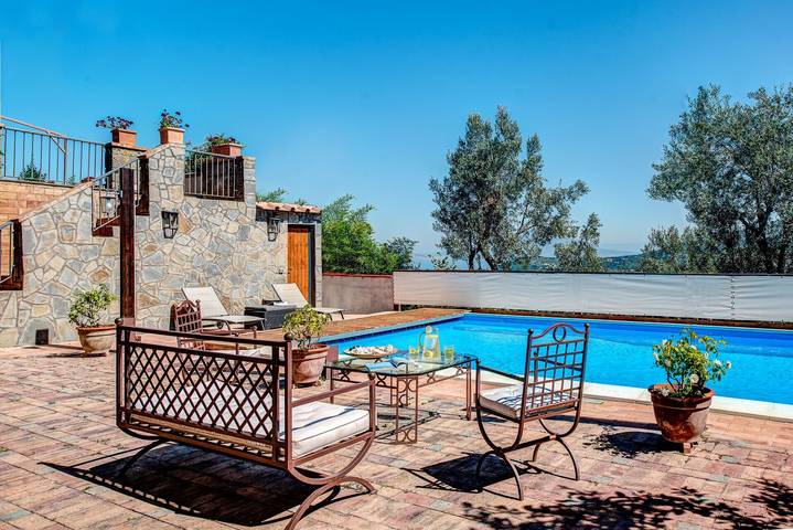 Location de vacances pour 14 personnes, avec terrasse et jardin à Massa Lubrense - 2