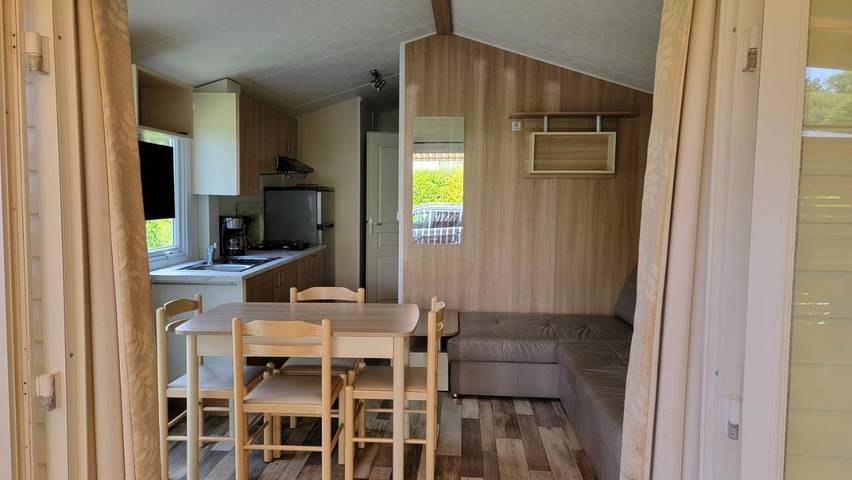 Camping voor 5 personen, with Terras and Tuin as well as Zwembad and Sauna in Carnac
