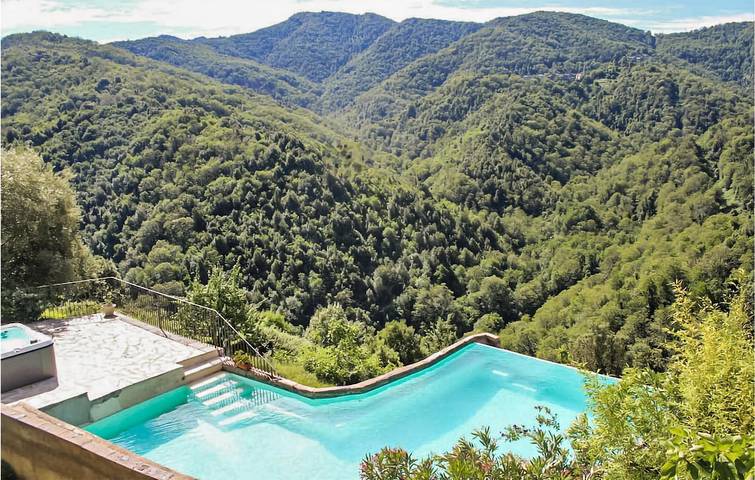 Gîte pour 5 personnes, avec piscine ainsi que terrasse et jacuzzi dans Parc naturel régional de Corse - 4