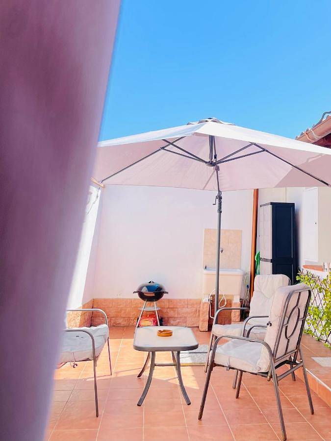 Casa vacanza per 4 persone, con giardino, con animali domestici a Elmas