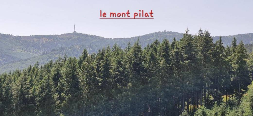 Location de vacances pour 6 personnes, avec jardin et vue à Doizieux - 3