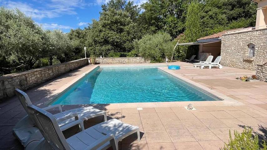 Gîte pour 5 personnes, avec jardin ainsi que piscine et vue à Grignan - 2