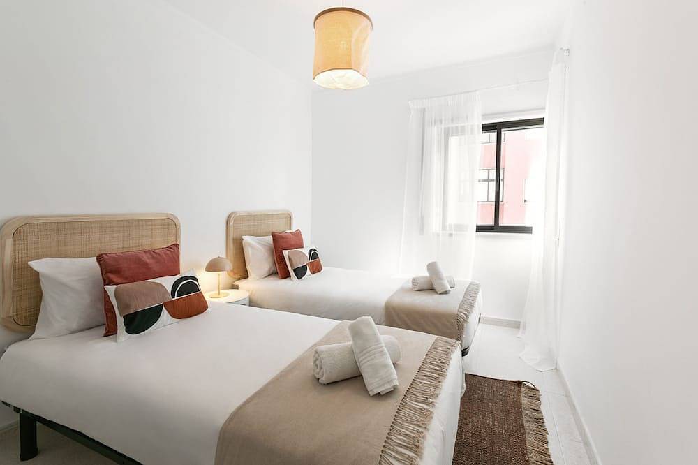 Ganze Wohnung, Peniche Coastal Escape - 100 meters to the beach in Peniche, Leiria District