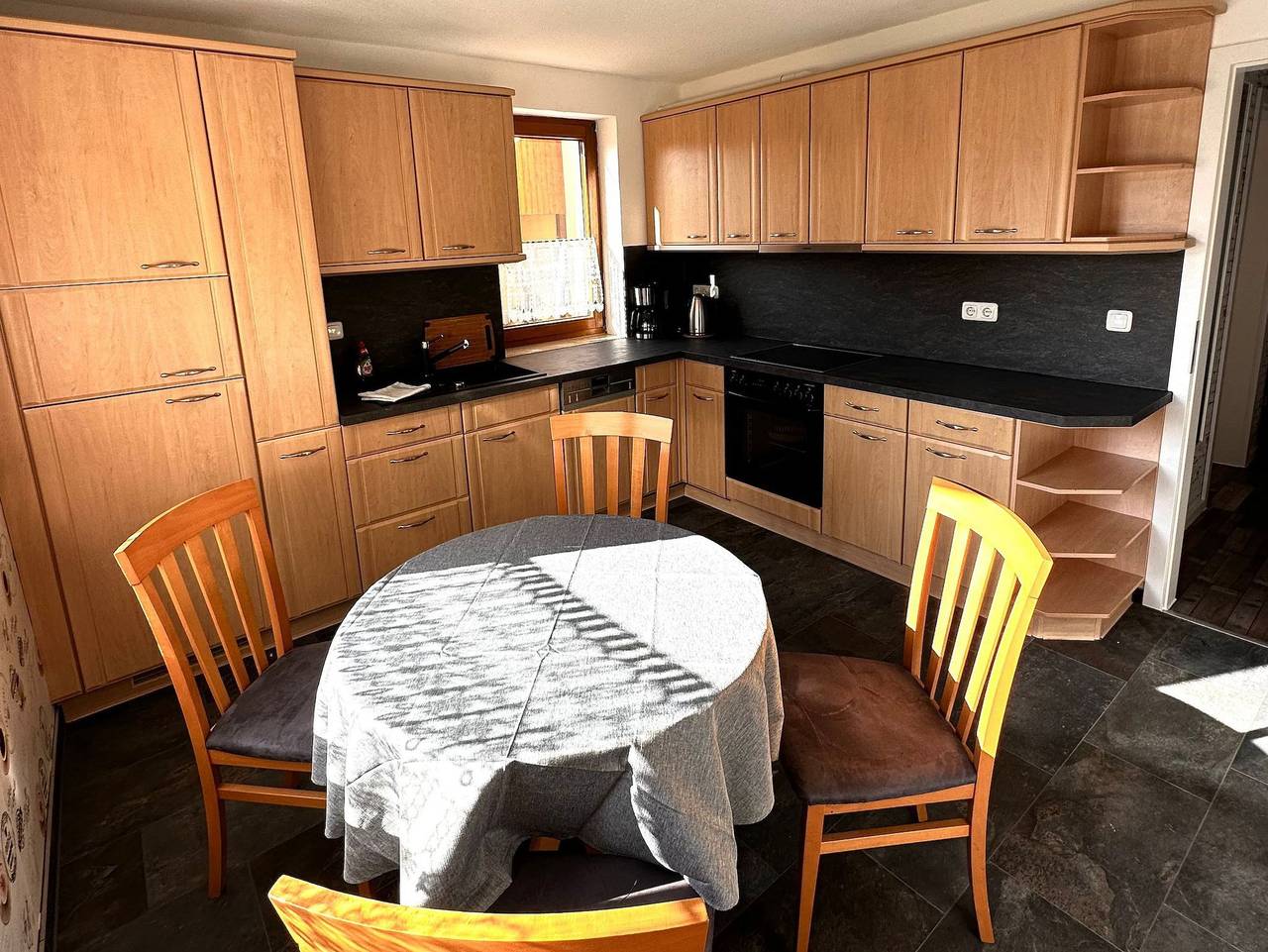 Ganze Ferienwohnung, Ferienwohnung Glockenbaum - Ferienwohnung Glockenbaum in Erfurt, Thüringer Kernland