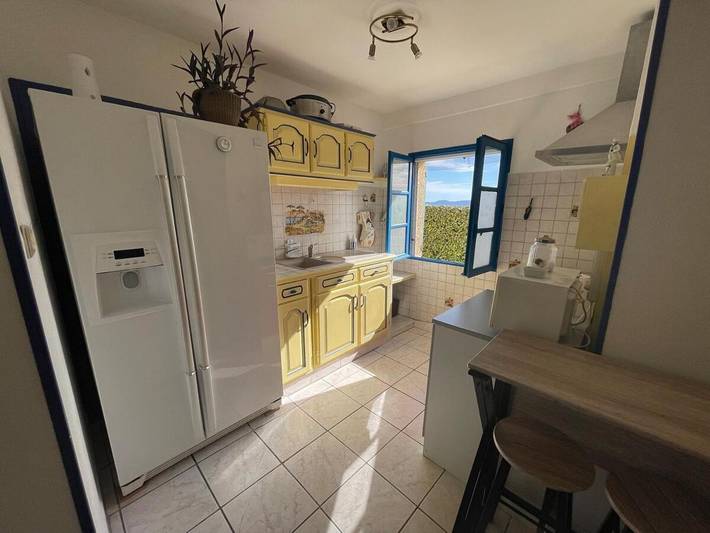 Appartement de vacances pour 2 personnes, avec piscine ainsi que vue et jardin