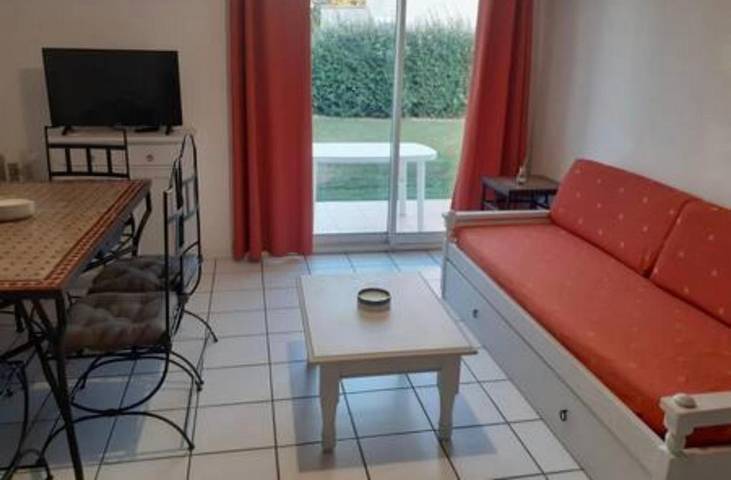 Appartement de vacances pour 6 personnes, avec Terrasse ainsi que Piscine et Vue
