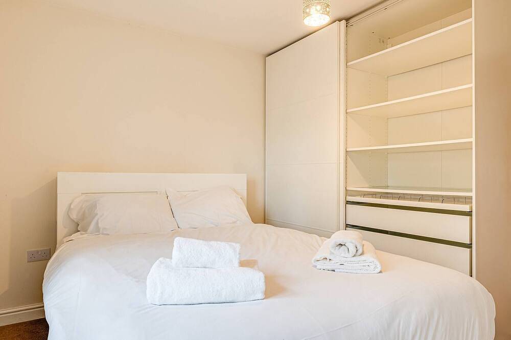 Cosy 2 Bedroom Home in Wigan in Wigan, Greater Manchester