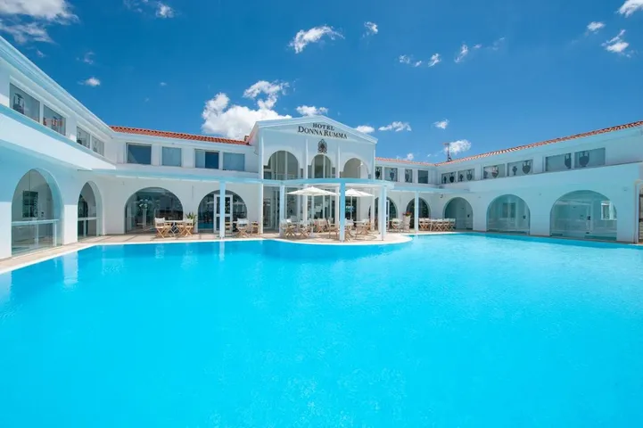 Hôtel pour 2 personnes, avec piscine et jardin - 1
