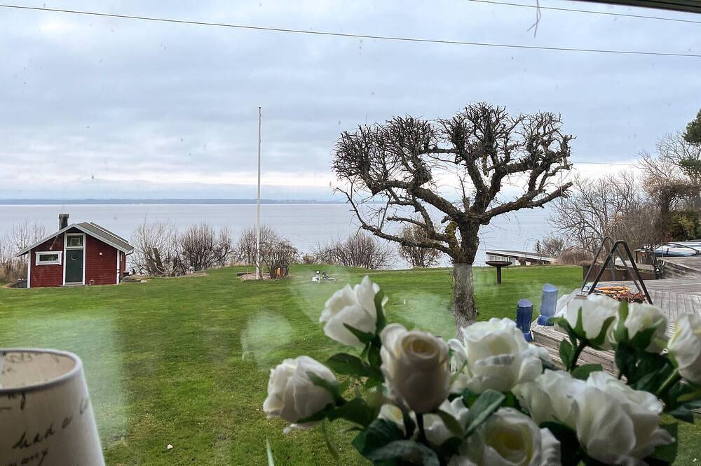 Tolles Haus mit 1 Schlafzimmer in. in Jönköping, Vättern