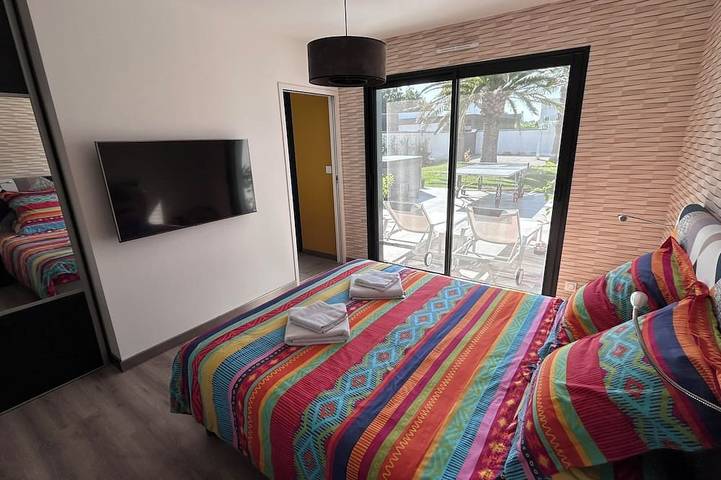 Location de vacances pour 4 personnes, avec jardin ainsi que jacuzzi et terrasse à Le Tour-du-Parc - 3