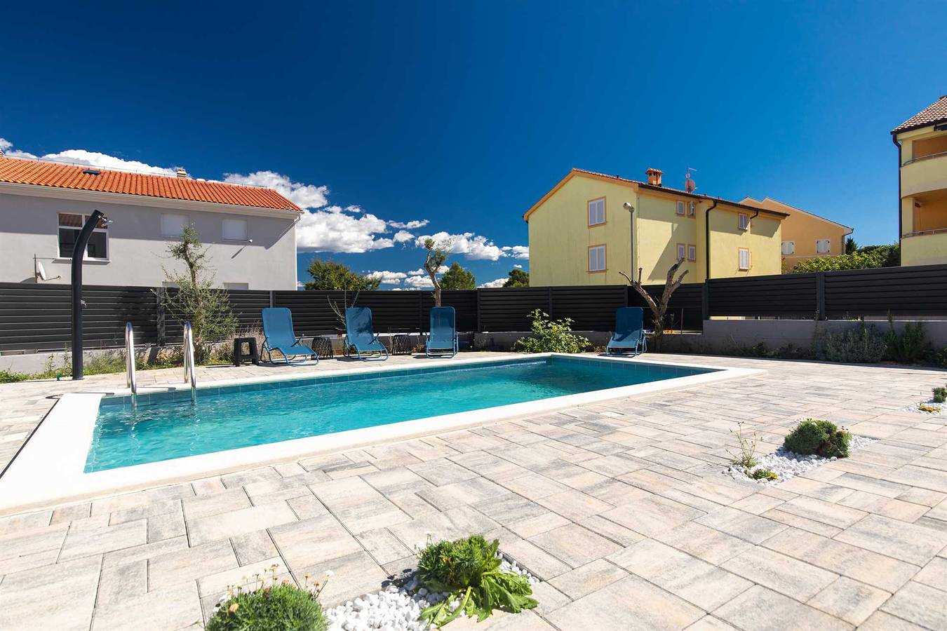 Ganze Wohnung, Apartment Patrick mit privatem Pool in Cizici, Krk
