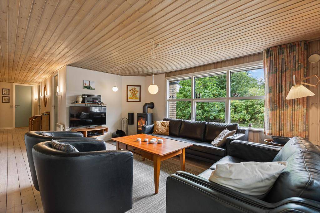 Gepflegtes Ferienhaus mit Whirlpool und Sauna in Henne, Filsø See