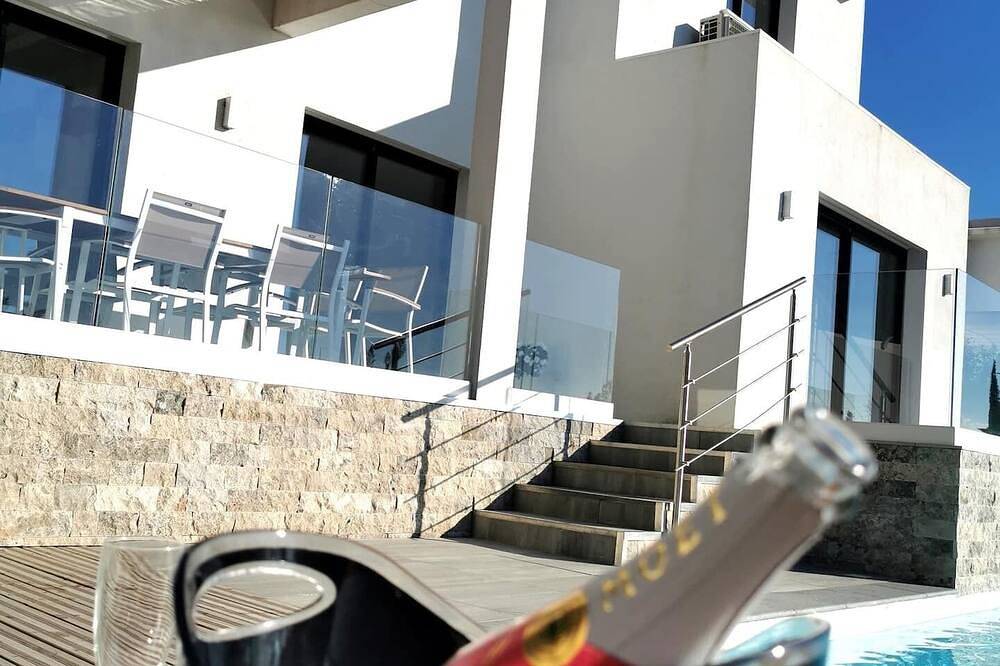 Maison Luxe et contemporaine Vue mer avec piscine in Vence, Côte méditerranéenne (France)