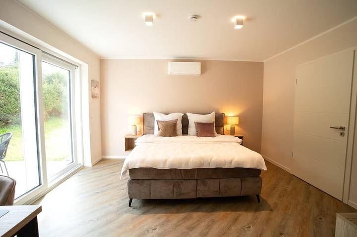 Ferienhaus für 6 Personen, mit Whirlpool und Terrasse sowie Garten und Sauna in Allenbach
