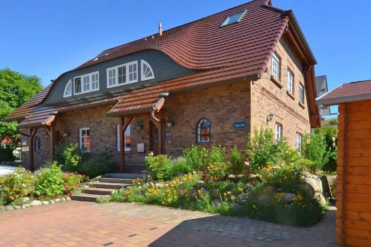 Luxus-Ferienhaus für 8 Personen, mit Sauna und Balkon/Terrasse sowie Terrasse, mit Haustier