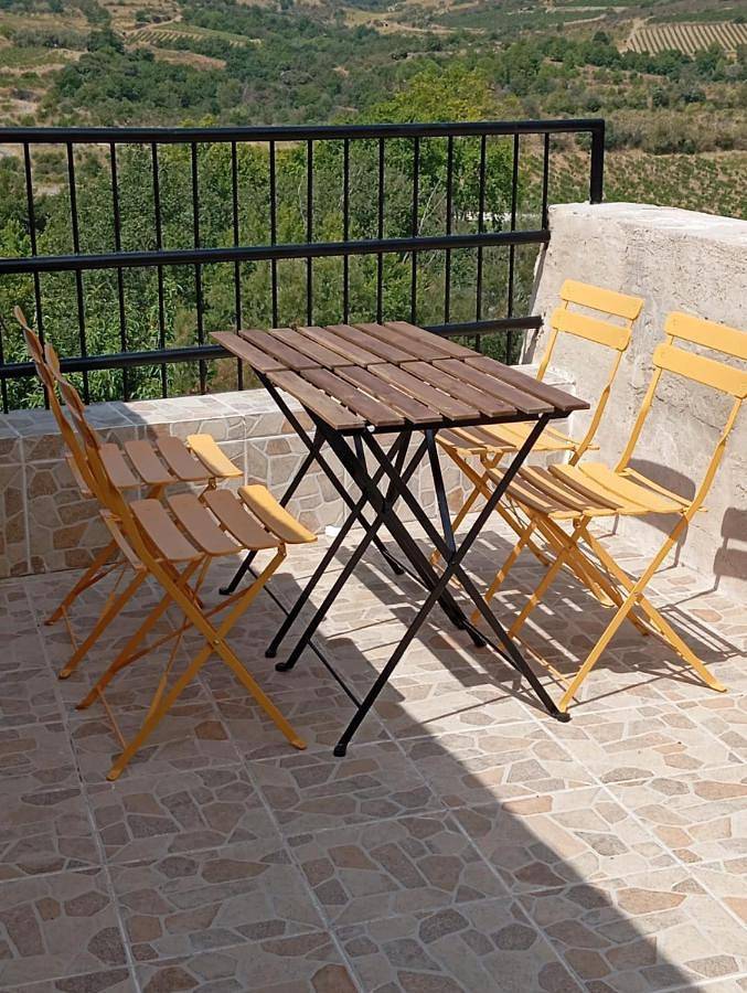 Location de vacances pour 7 personnes, avec vue et terrasse, animaux acceptés à Latour-de-France