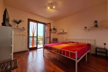 Villa for 8 People in Rome, Rome Province, Photo 2
