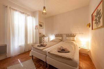 Chambre d’hôte pour 2 personnes, avec piscine et terrasse ainsi que vue et jardin à Tourbes