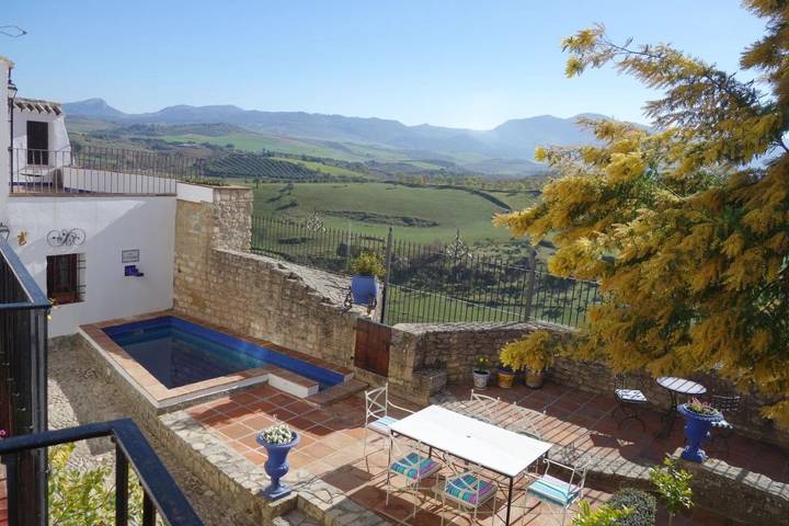 Chambre d’hôte pour 2 personnes, avec Terrasse ainsi que Jardin et Piscine à Ronda