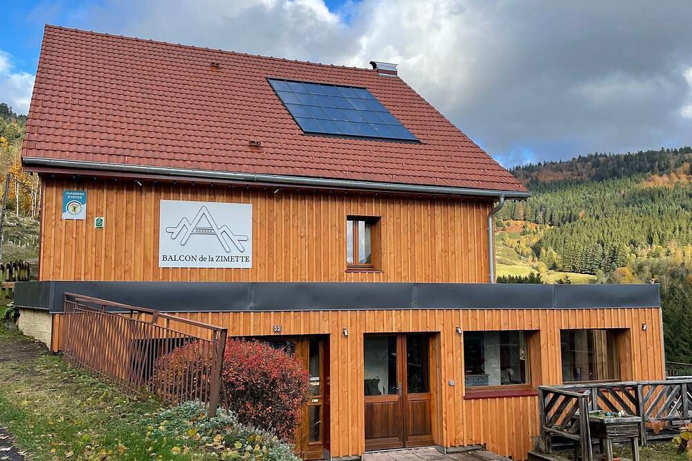 Mountain guest rooms near trails in Ventron, Parc naturel régional des Ballons des Vosges