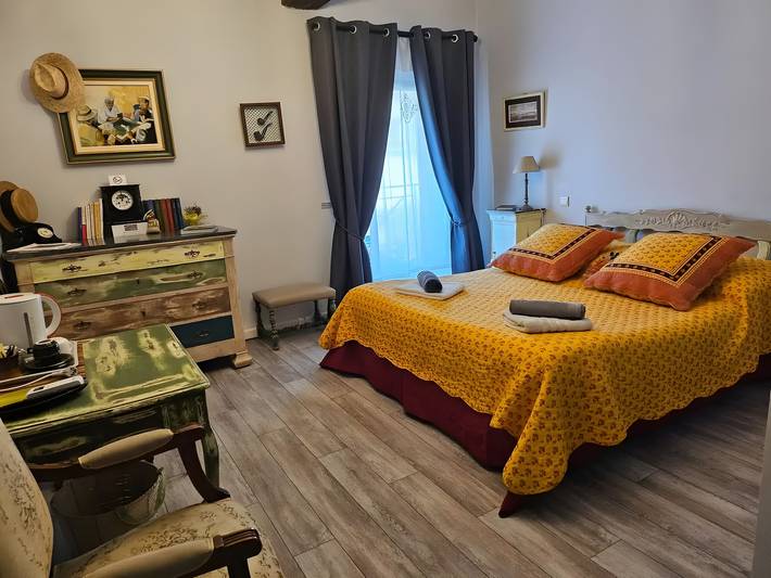 Alojamiento y desayuno para 2 personas, con jacuzzi y jardín - 1