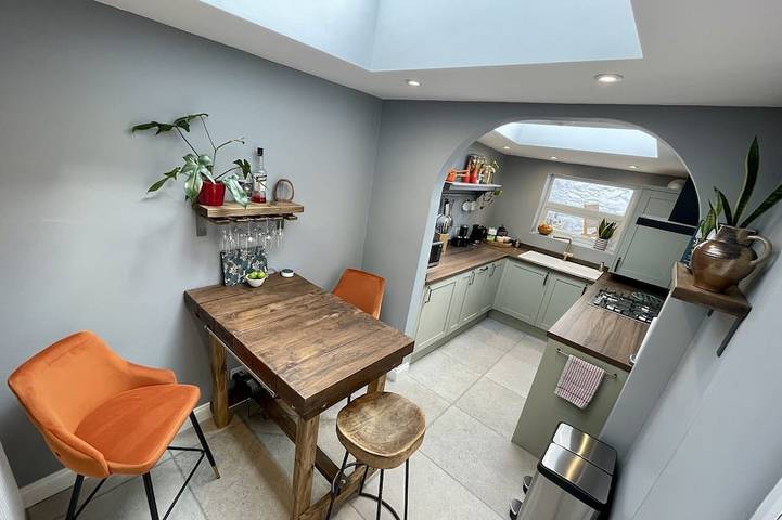 Cottage for 4 people, with Terrace and Garden in Glastonbury
