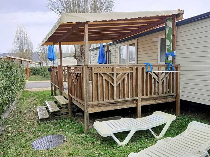 Bungalow para 6 personas, con terraza y piscina - 1