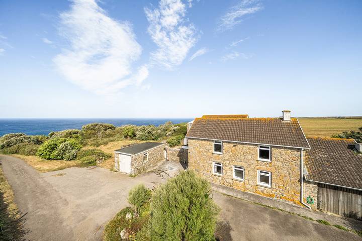 Cottage for 10 people in St. Just