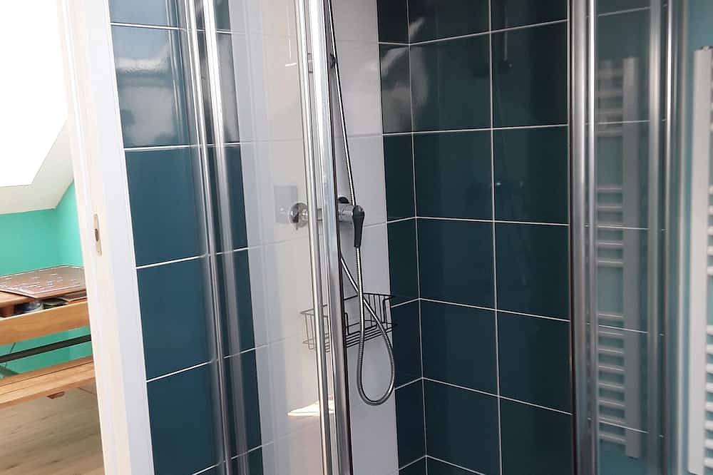 Deux Chambres, Idéales Famille en Court Séjour au Centre de la France in Quinssaines, Montluçon region