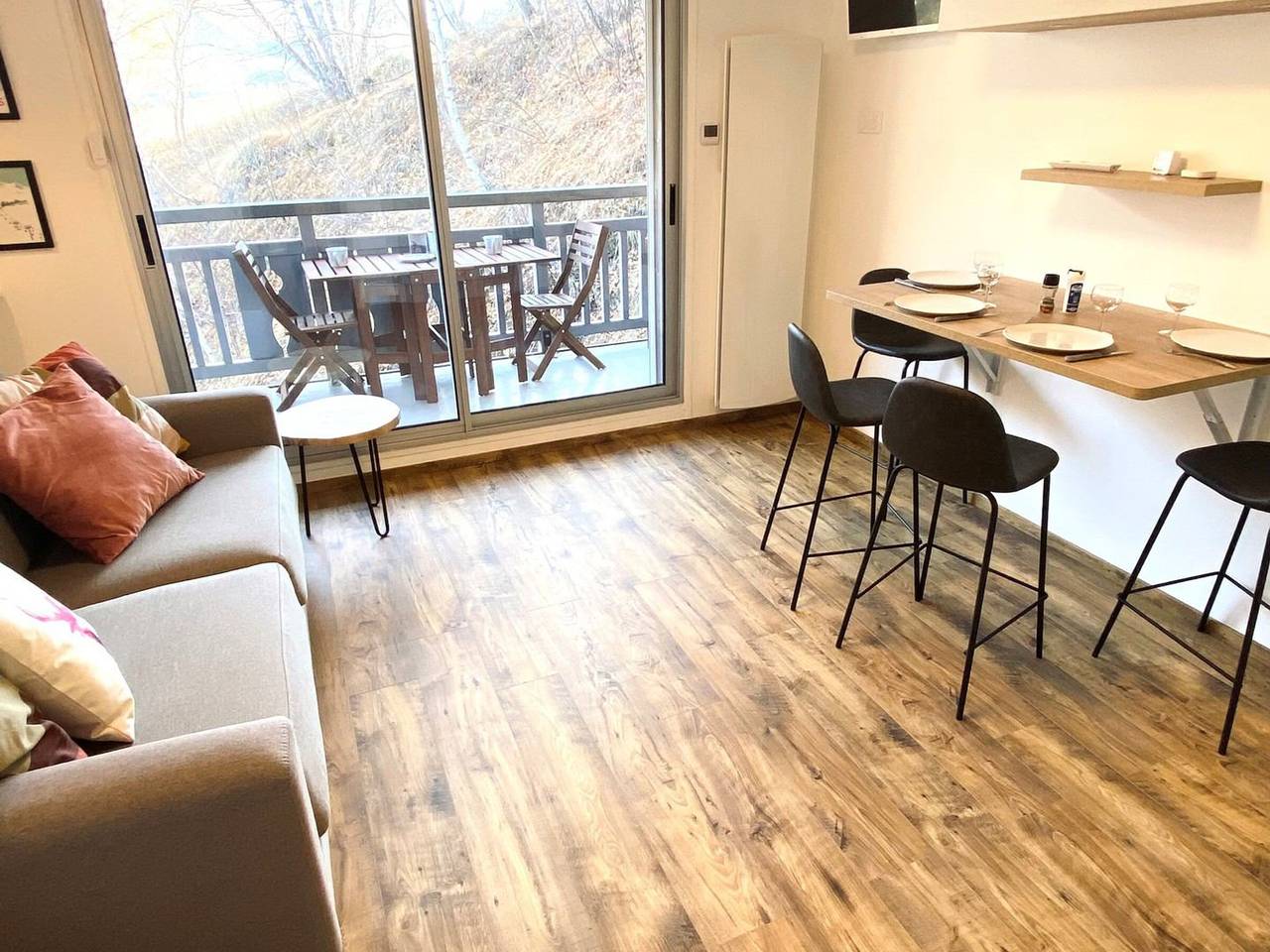 Ganzes Studio, Charmantes Studio für 4 Personen, renoviert & nah an den Pisten, kostenloses Wlan. in Mont-de-Lans, Les Deux Alpes