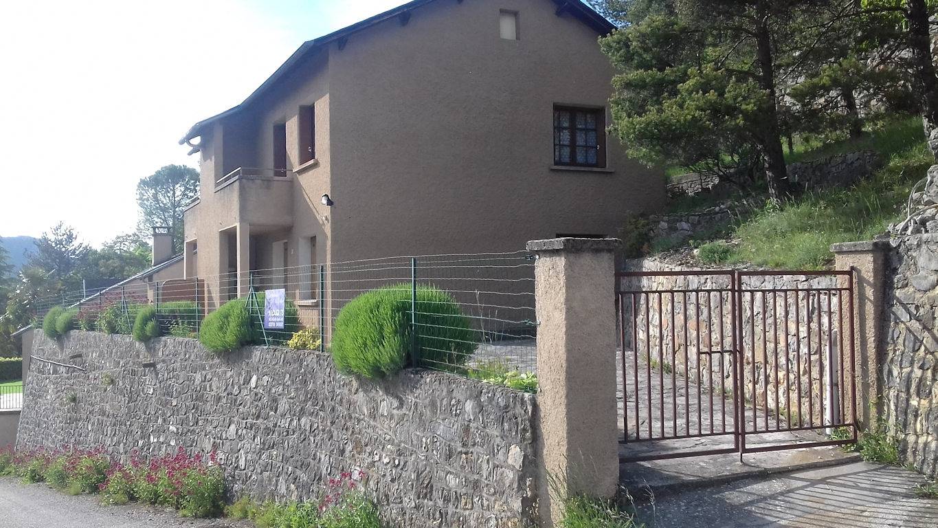 Appartement entier, Gîte La Cardabelle - Les Lavandes de Capluc in Le Rozier, Région de Florac