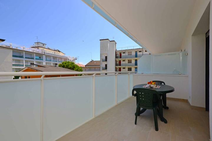 Holiday apartment for 3 people, with balcony - 1