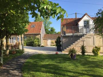 Cottage pour 4 personnes, avec vue ainsi que terrasse et jardin dans 