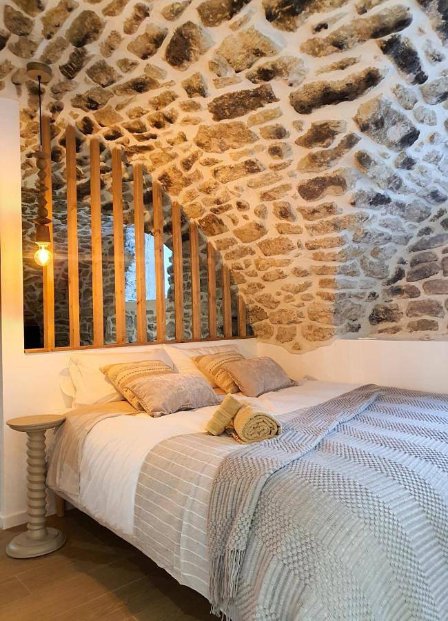 Appartement entier, La Voûte Etoilée - Suite avec sauna et jacuzzi in Étoile-sur-Rhône, Région de Valence