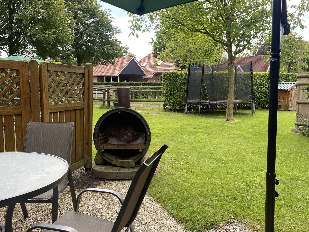 Ganze Wohnung, Reihenhaus in Strackholt mit beheiztem Pool in Großefehn, Nordseeküste