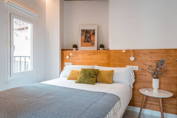 Entire apartment, Qh Eme Suites Granada 01 in Realejo-San Matías, Granada