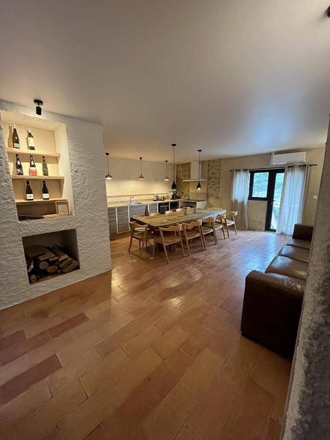 Location de vacances pour 12 personnes, avec piscine et jardin ainsi que vue sur le lac et vue à Liausson - 3