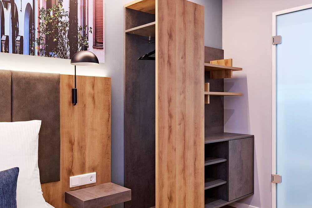 Apartamento entero, Estudio-Confortable-Baño privado externo in Núremberg, Frankenalb